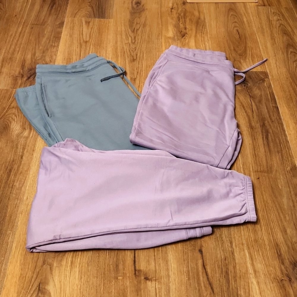 3 pairs of sweatpants